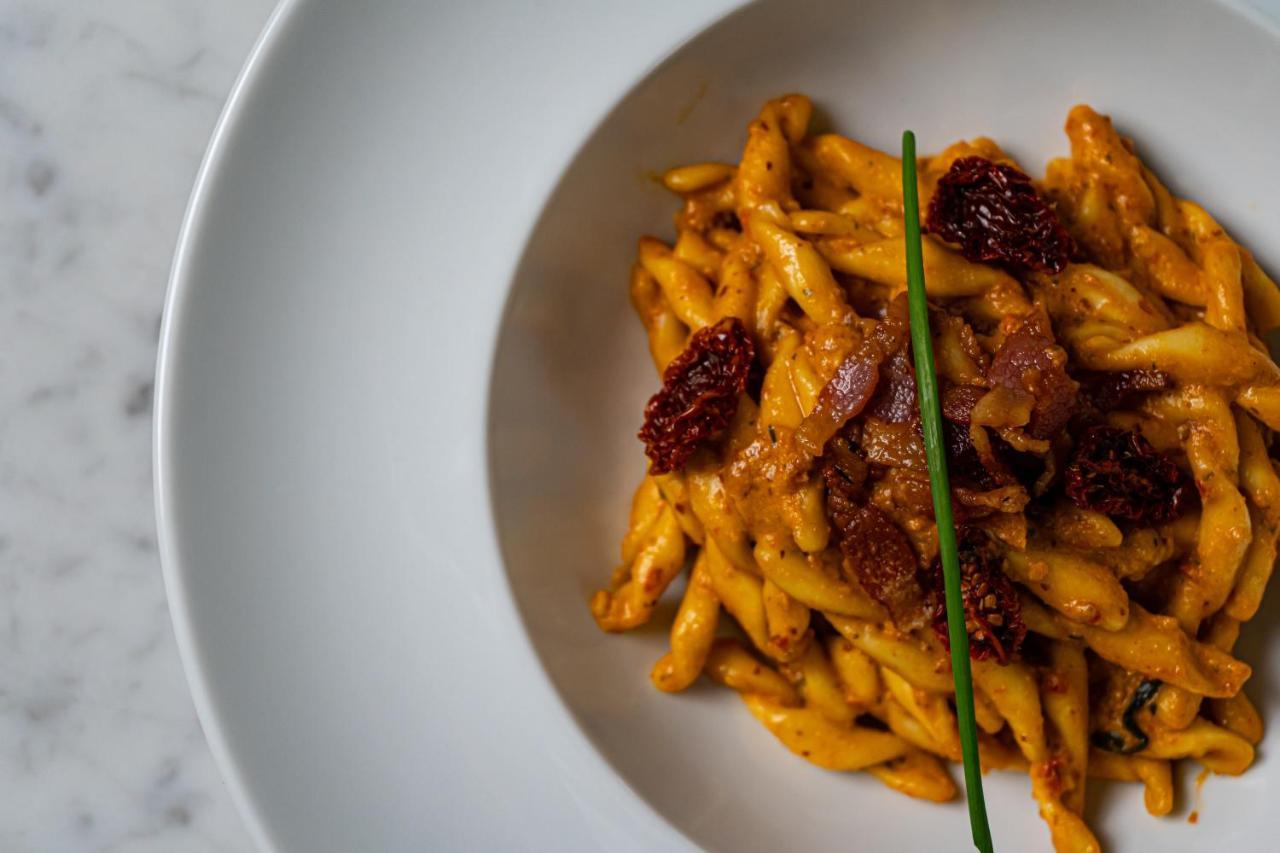 Locanda Moderna Carlambroeus Montevecchia المظهر الخارجي الصورة